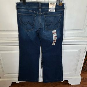 BRAND NEW ARIAT JEANS